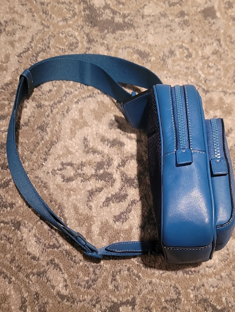 Coach Blue Track Pack 14 Embossed Signature Leather Like New Excellent Condition - Picture 6 of 6